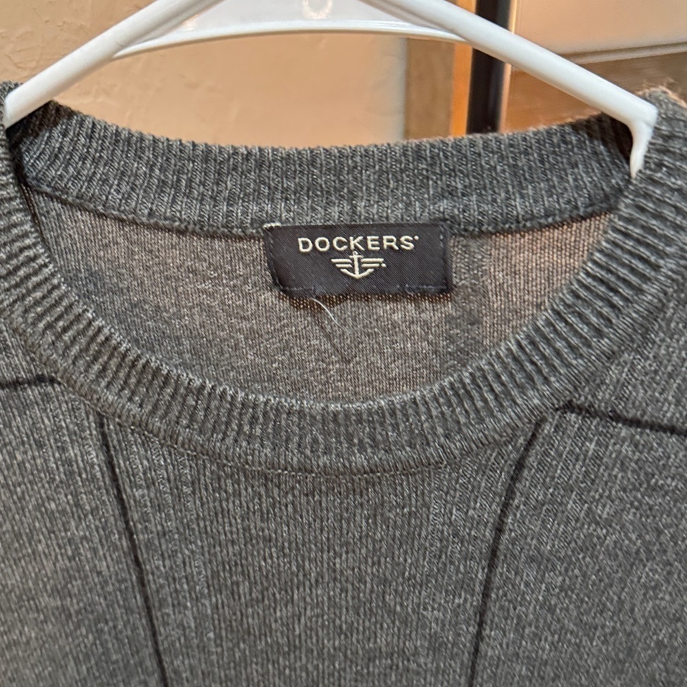 Dockers Men's Gray Patterned Crewneck Sweater SM.   A033 - Picture 2 of 9